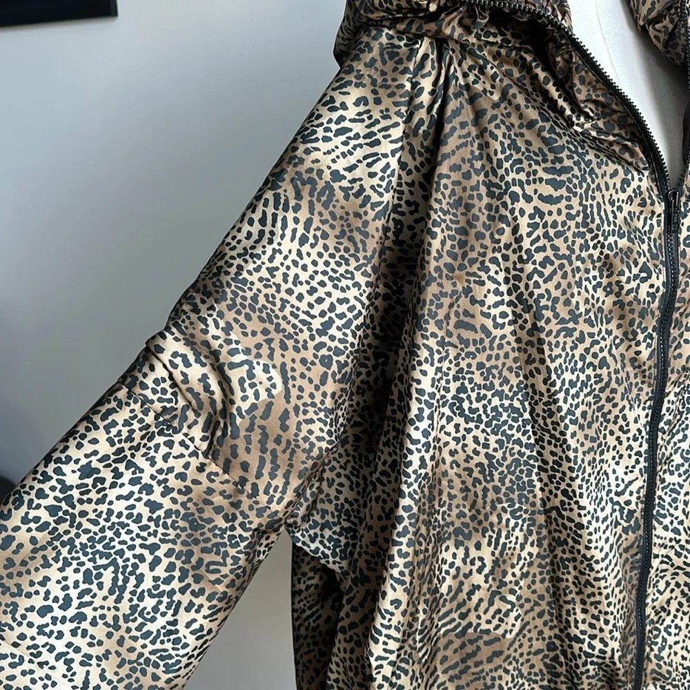 VTG Women’s Oversized Animal Leopard Print Rare Quirky Lightweight Windbreaker L